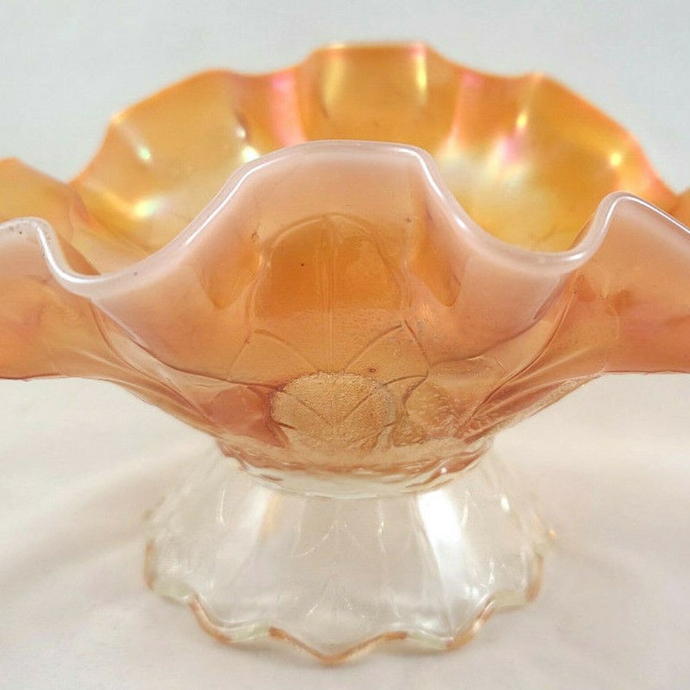 DUGAN STIPPLED PETALS/ PEACH OPALESCENT BANANA BOWL
